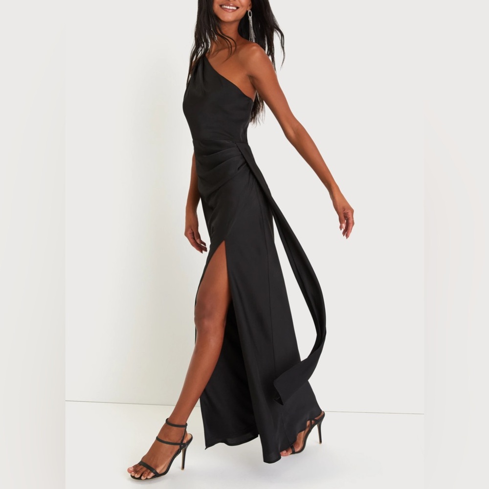 NWT - Lulus Signature Elegance Black Satin One-Shoulder Maxi Dress - XS